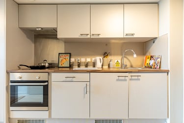 Platinum Studio Floors 11-14 - Image 6